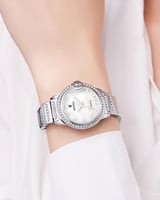 ساعة يد نسائية لون فضي أنيق مزينة بالزركون