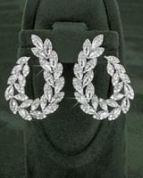 طقم زركون فاخر مزين بلمعة الألماس للمناسبات