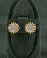 طقم نسائي فاخر ساعة ذهبية مع سلسال و حلق مرصعات با...