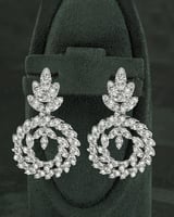 طقم فضي تصميم دائري مرصع بالزركون الفاخر