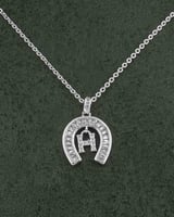 سلسال فضي بتصميم مزين بالزركون