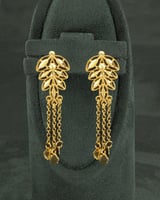 تشكيلة ذهبية مكون من طقم فاخر مع ساعة راقية للإهدا...