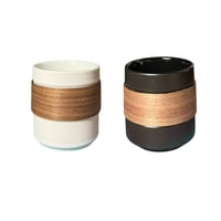 كوب سيراميك بمقبض من الخشب الطبيعي