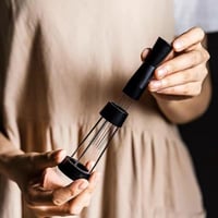 مفكك تكتلات القهوة مع قاعدة