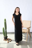 عباية سوداء بتطريز LA51