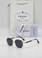 نظارة برادا