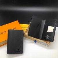 محفظة لويس فيتون