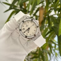 ساعة هوبلوت فيوجن كريستال