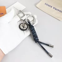 ميدالية لويس فيتون المميزة