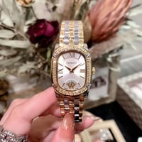 ساعة فرزاتشي نسائية