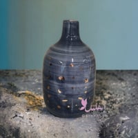 فازة لون ازرق منقط بلون الذهبي