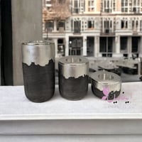 شمعدان اسود