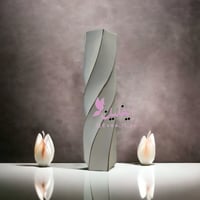 مزهرية ورد او تحفة