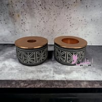 شمعدان اسود مزخرف