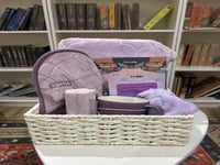 بوكس البنفسج - النادل الذي قدم كوب القهوة