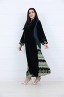 جلابية مخمل وتفتة بتطريز طبقات لون زيتي