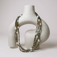 شوكر التورمالين مع حبات اللؤلؤ