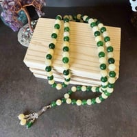 سبحة حجر السترين والجاد الأخضر – إشراق وتوازن بطاب...