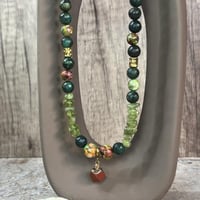 قلادة اليشم والزبرجد – الانسجام والحيوية