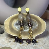 حلق العقيق وجذور الياقوت – قوة الأرض وعمق الجذور