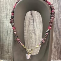 قلادة الرودونايت والكورتس – الشجاعة والصفاء