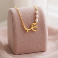 قلادة حب من الفضة 925 مطلية بالذهب مع ثلاث حبات لؤ...