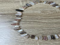 قلادة حجر القمر – أنوثة حالمة ولمسة سماوية