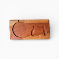 PS5 | قاعدة خشبية لبلايستيشن 5 ووحدة التحكم