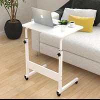 طاولة لابتوب خشبية أنيقة