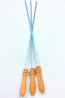 سيخ شوي بمقبض خشب بالحبة