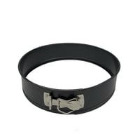 صواني كيك مفرد ابو قفل وقاعدة متحركة مقاسات مختلفة