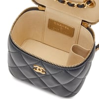 شانيل كلاتش تايني - اسود