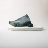 نعال شرقي مطرز