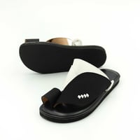 نعال ساده مقاسات صغيره { شبابي }