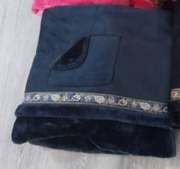 فروة نسائي مخمل بقبوع مع فراء ناعم