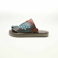 نعال شرقي مطرز