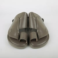 نعال شرقي سادة