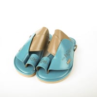 نعال شرقي مطرز S4