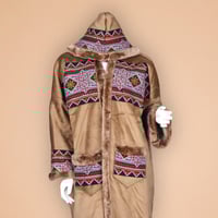 فروة نسائي سدو مطرز | فروة شتوية فاخرة تراثية