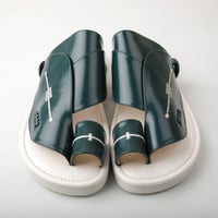 نعال شرقي مطرز