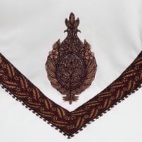 شال صوف ابيض ملون