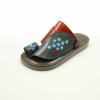 نعال شرقي مطرز