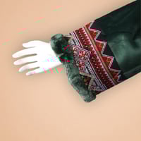 فروة نسائي سدو مطرز | فروة شتوية فاخرة تراثية