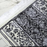 سجادة صلاة تركي اكريليك – رحاب - رمادي - كريمي