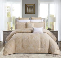 مفرش صيفي فاخر كوين جاكار مطرز 8 قطع –رومينا- بيج