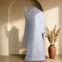 ثوب صلاة بسحاب مطرز - يقين - ابيض مطرز ذهبي