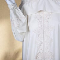 ثوب صلاة بسحاب مطرز - غفران - اوف وايت