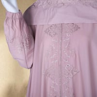 ثوب صلاة بسحاب مطرز - غفران - لحمي