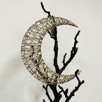 فانوس هلال كبير حديد ذهبي مع خيطان لامعه مضيء يعمل...