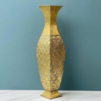 فازة حديد ذهبي